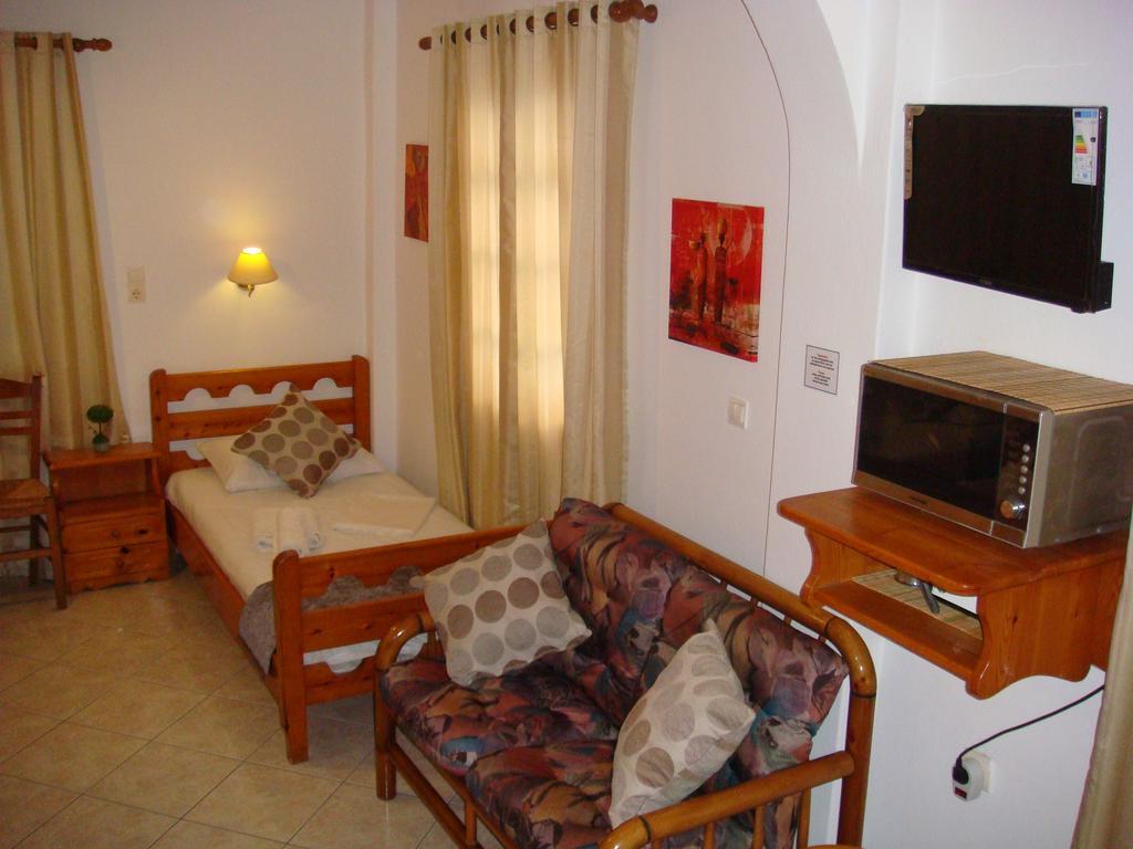 Boussetil Rooms Capanmat Tínos Kültér fotó